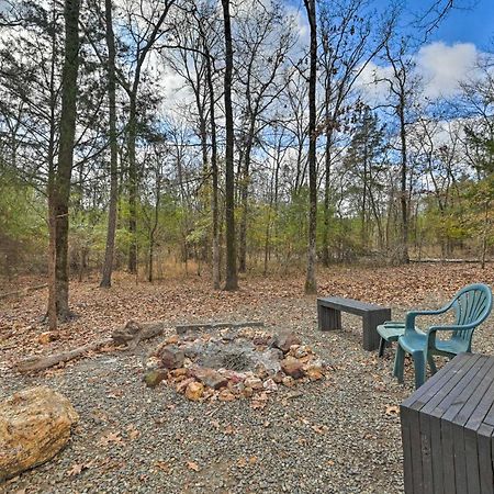 Quiet Woodsy Getaway With Hot Tub In Broken Bow Villa Stephens Gap Kültér fotó