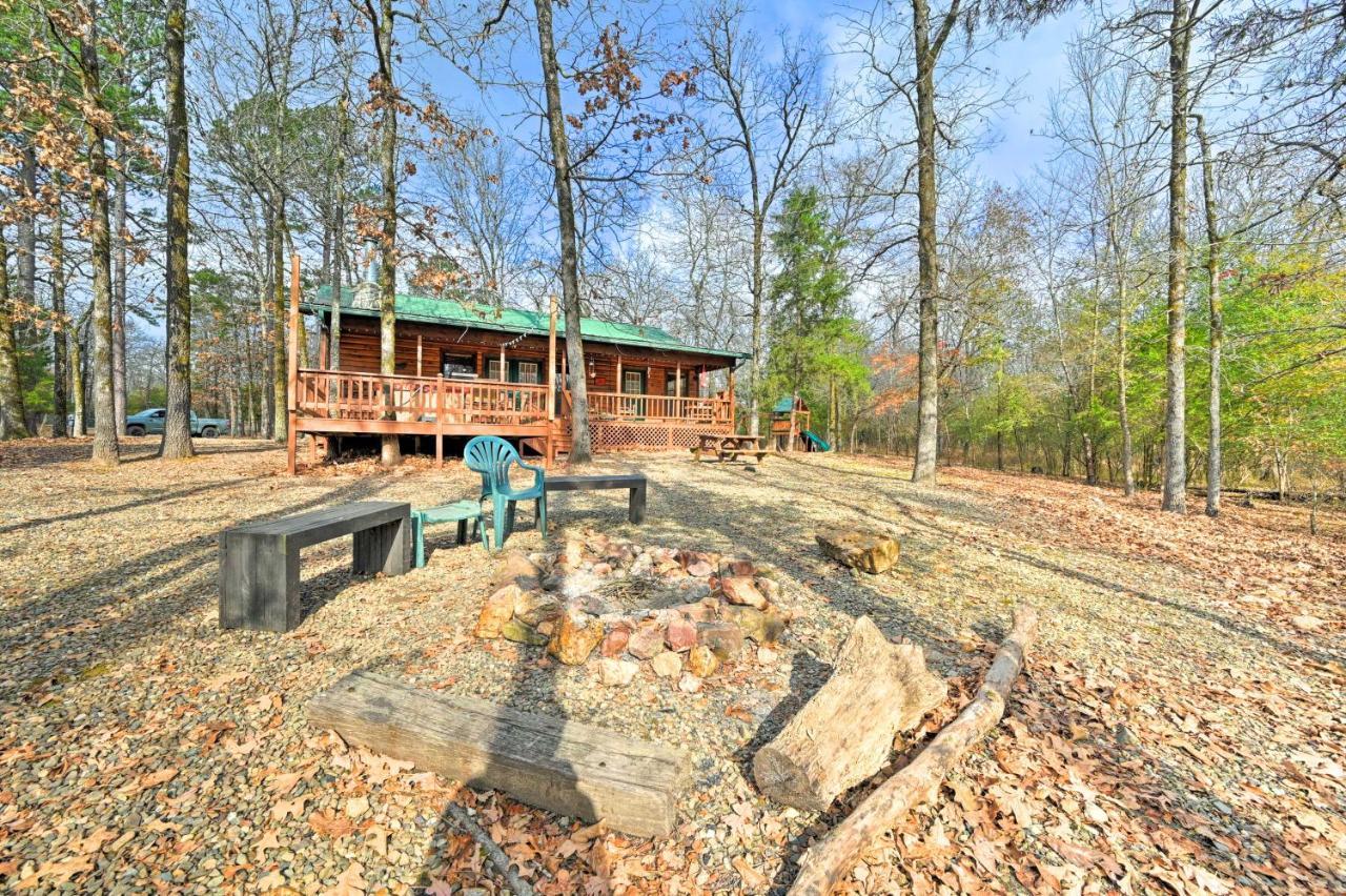 Quiet Woodsy Getaway With Hot Tub In Broken Bow Villa Stephens Gap Kültér fotó